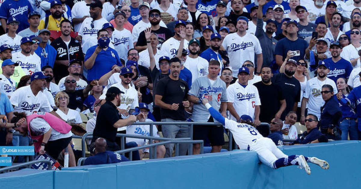 전날 18이닝 뛴 선수들 맞아? '9출루' 오타니는 초구에 157km, 동료는 '가제트 호수비' [WS4]