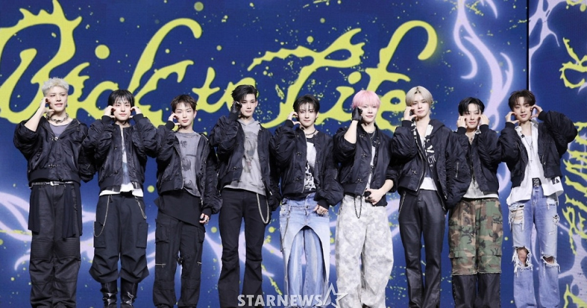 록 힙합도 통했다..앤팀, 韓 데뷔앨범 발매 첫날 113만장[공식]