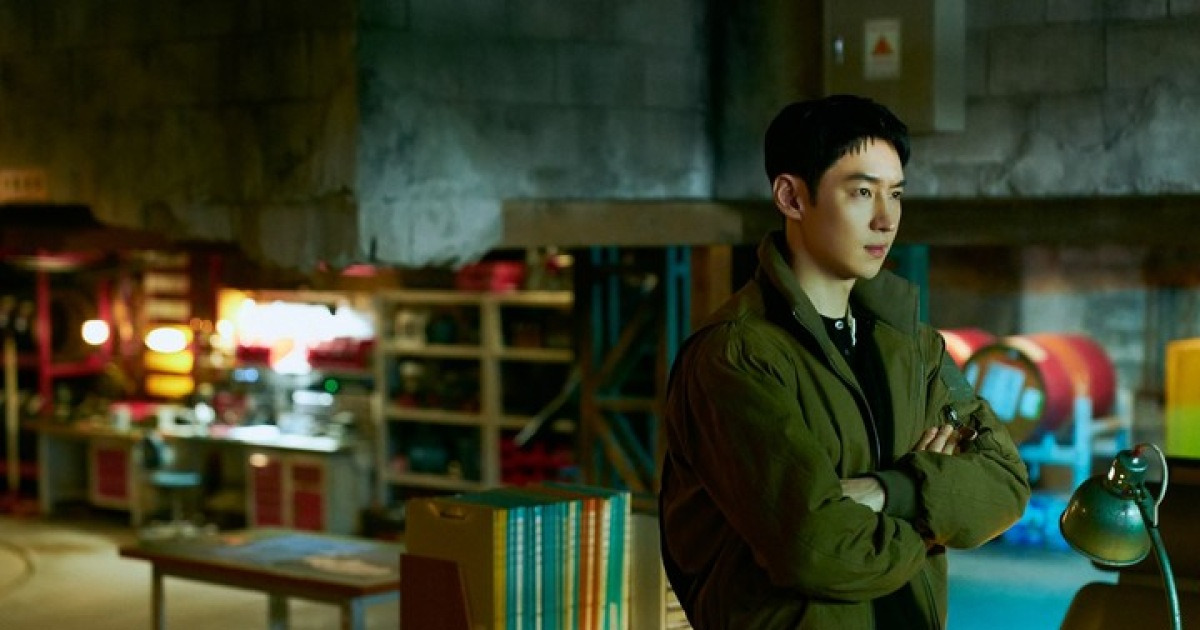 '갓도기' 돌아왔다...이제훈