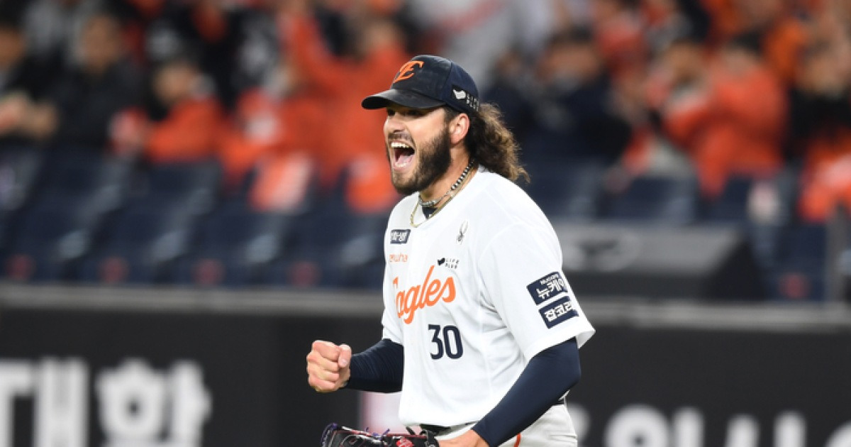 ‘선발’ 폰세는 사실상 끝→이제 ‘불펜 에이스’ 변신할 때…우승 위해 달려야 [KS]