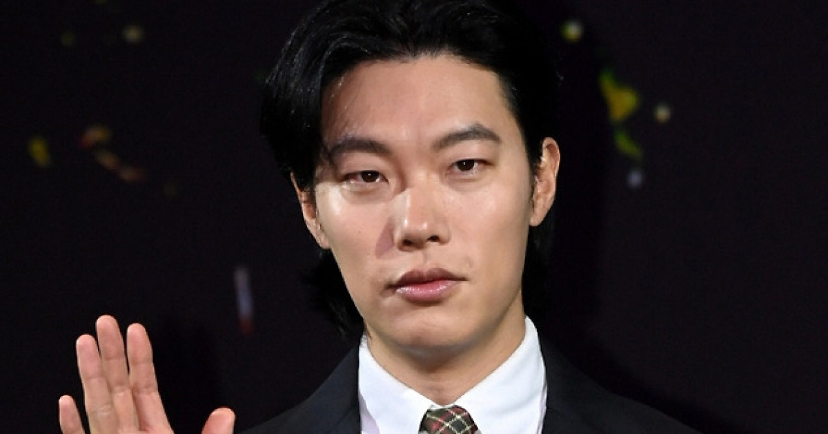 [공식] 혜리와 만남은 불발..'응답하라 1988'  측 "류준열, 일부 촬영 함께"