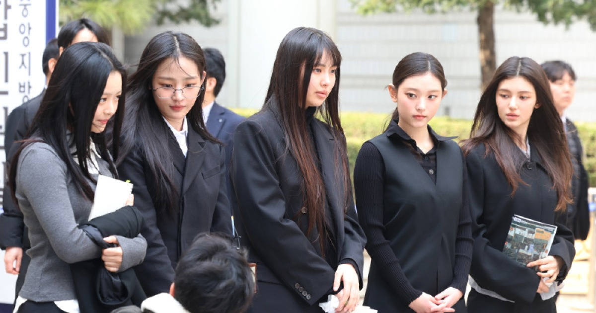 어도어, 뉴진스와의 전속계약 1심 승소...  法 “신뢰 파탄 단정 어렵다”