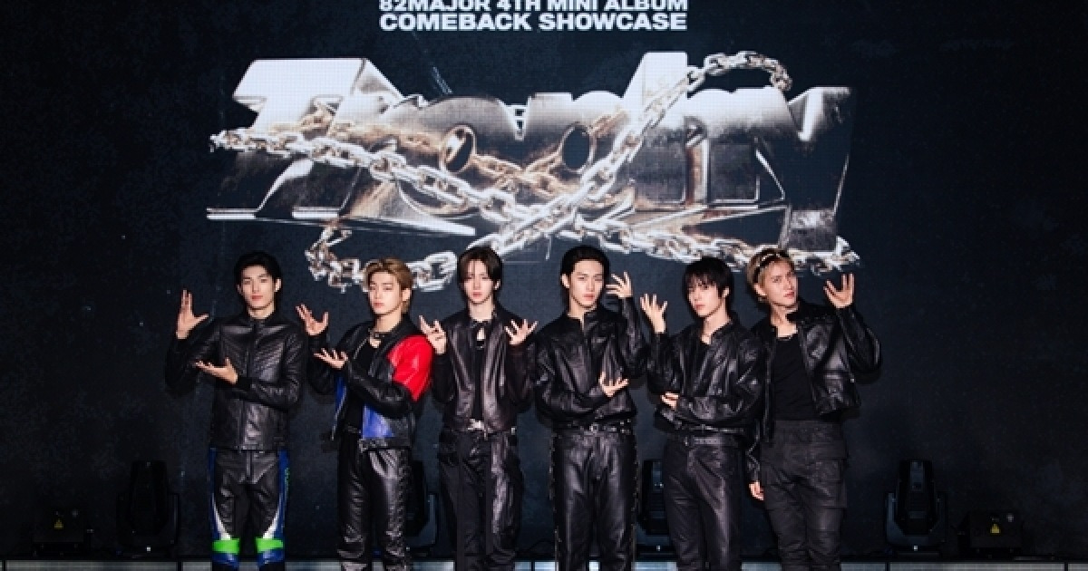 ‘떨레는’ 82메이저, ‘트로피’ 들고 美 그래미를 겨냥하다 (종합) [MK★현장]