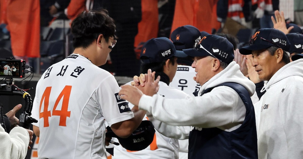 “부모님에게 들었어요” 한화 김서현에겐 남다르게 들렸던 “5차전 마무리투수 김서현”