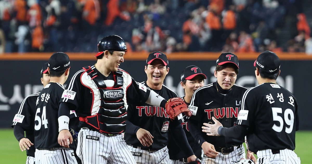 무시무시한 LG 타선, 점화 장치만 켜지면 '활화산'[KS]