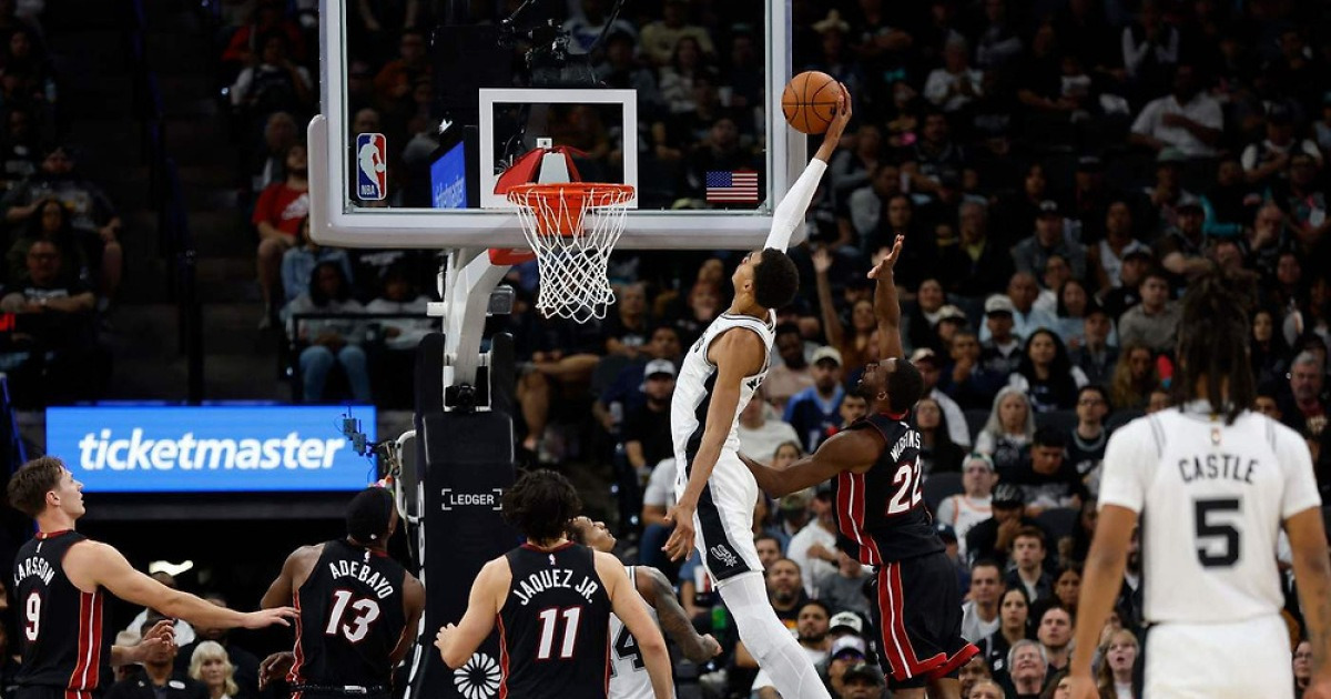 NBA 샌안토니오, 창단 첫 개막 5연승…웸반야마 27점 18리바운드