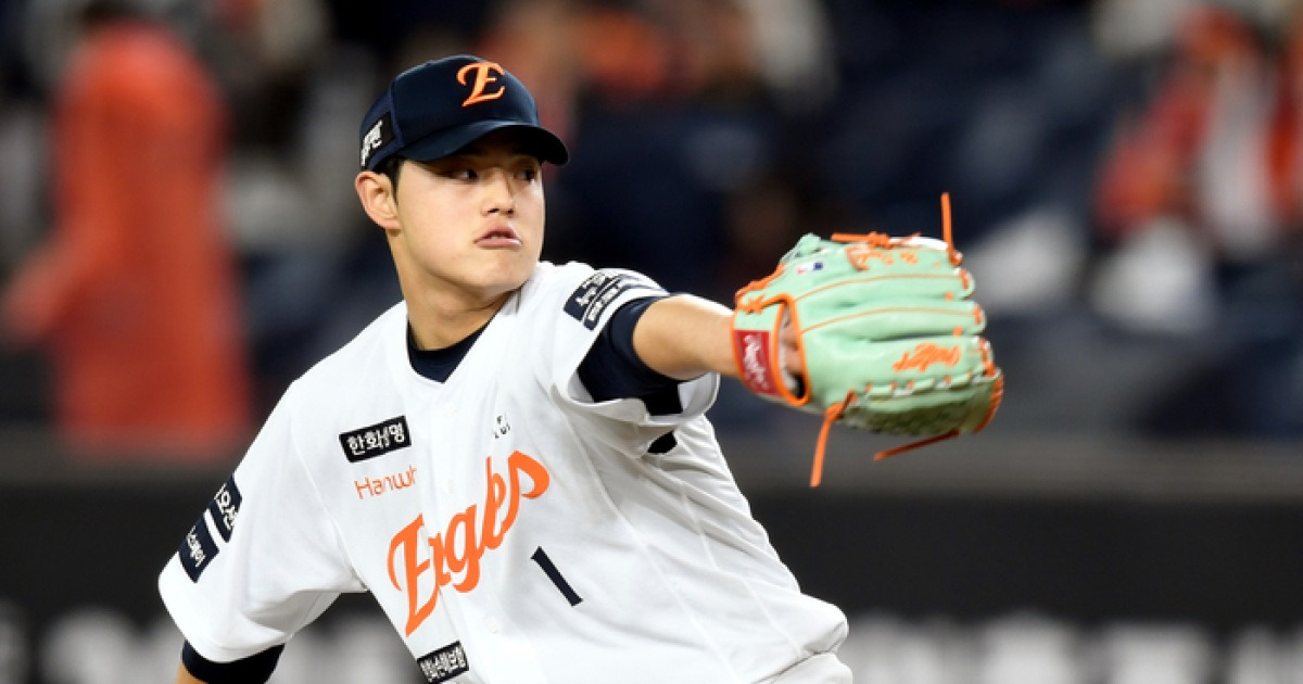 벼랑 끝 한화, 벌써 선발 교체? 이럴 거면 ‘선발 문동주’ 올리지 말지→왜 1이닝 만에 강판당했나 [KS5]