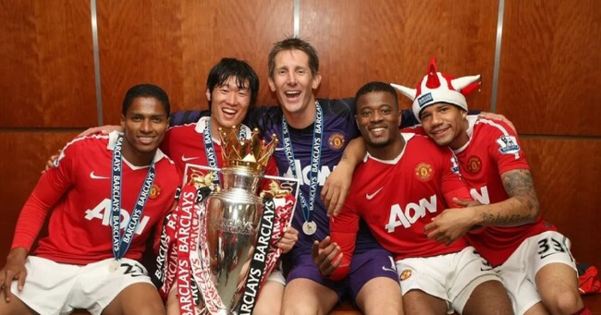 "우리 어머니는 왼쪽 다리가 없다" 손흥민 사랑하고, 박지성 절친인 '명예 한국인' 에브라, 가슴 아픈 고백