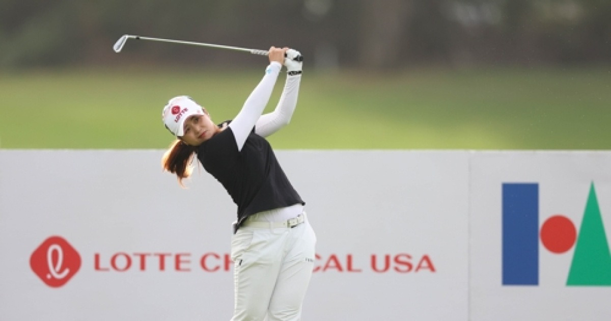 최혜진, 메이뱅크 챔피언십 2R 선두…LPGA 투어 첫 승 도전