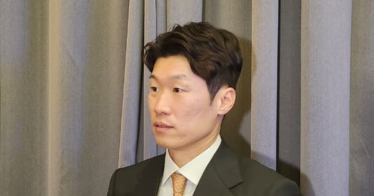 'A매치인데 44000석 텅텅' 박지성의 직언 "韓 축구, 경기력만 문제인지 돌아봐야...떠난 팬들 돌아오긴 더 힘들다"[오!쎈 수원]