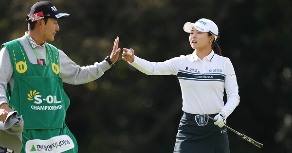 고지원, 에쓰오일 챔피언십 2R 단독1위 질주…시즌 2승 기대 [KLPGA]