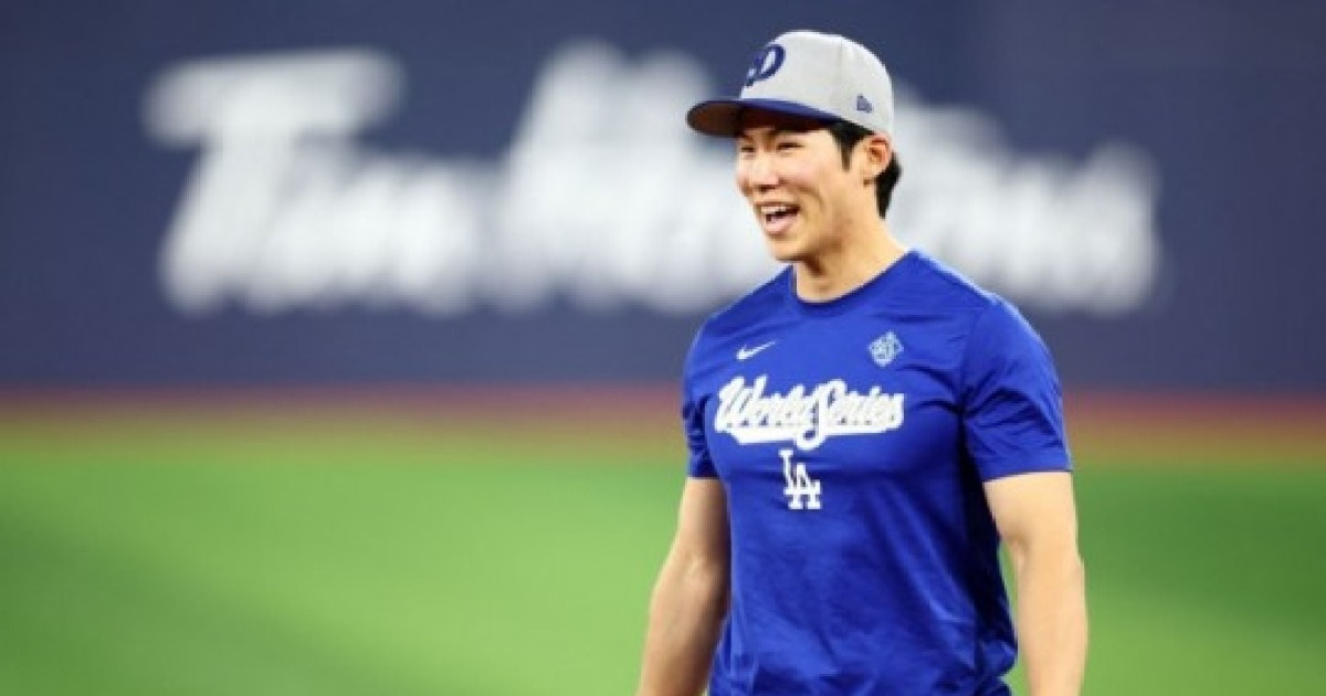 김혜성, 월드시리즈 6차전 앞두고 로버츠 감독과 경주...팀 분위기 전환