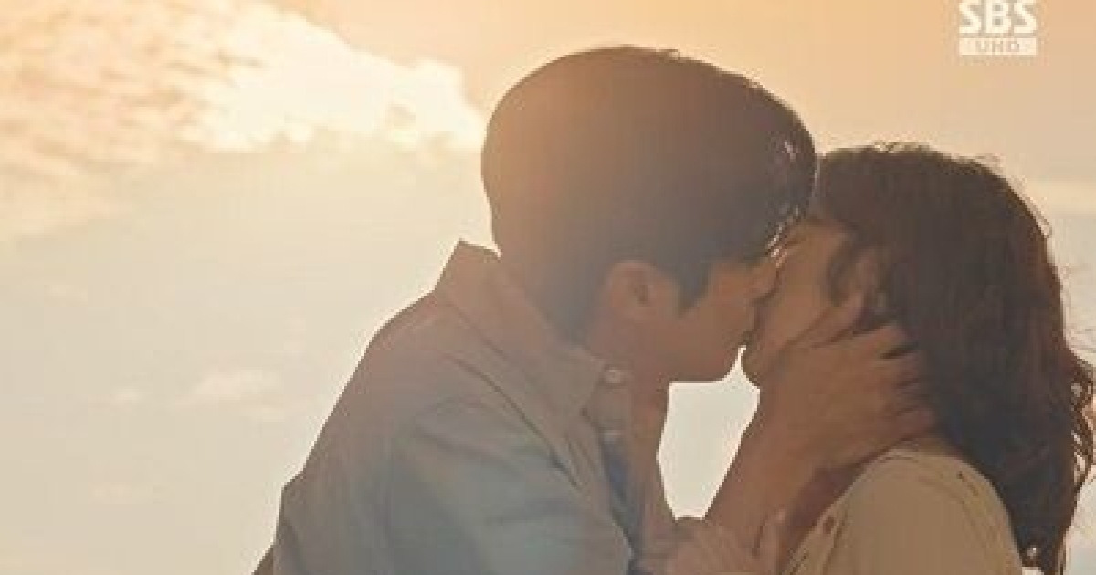 최우식♥정소민, 키스로 마음 확인…'우주메리미'도 최고 8.4% '동시간대 1위' [종합]