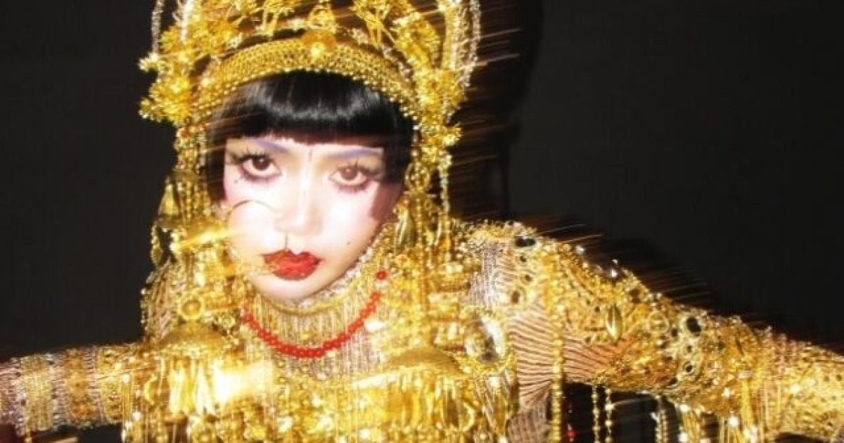 리사, 황금 여신 변신…실화냐? ‘히바로’ 싱크로율 200% [MD★스타]