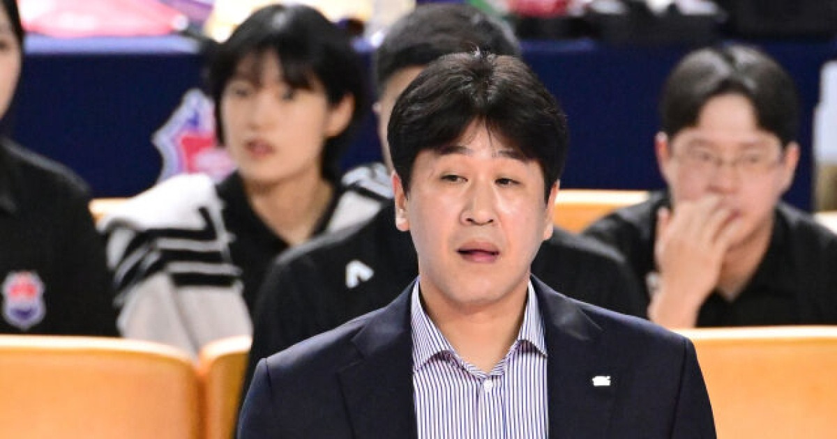 "세터만 안정을 찾으면 되는데..." '3연승' 노리는 한국도로공사, '이윤정 스타팅' 김종민 감독의 고민은 계속 [MD장충]