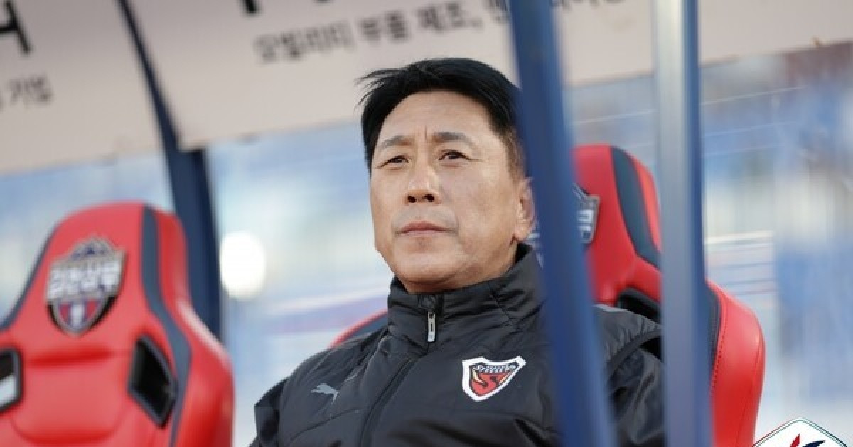 [현장목소리] '1187일 만 승리' 김천 징크스 깬 포항 박태하 감독, "이기고자 하는 간절함 있었다"