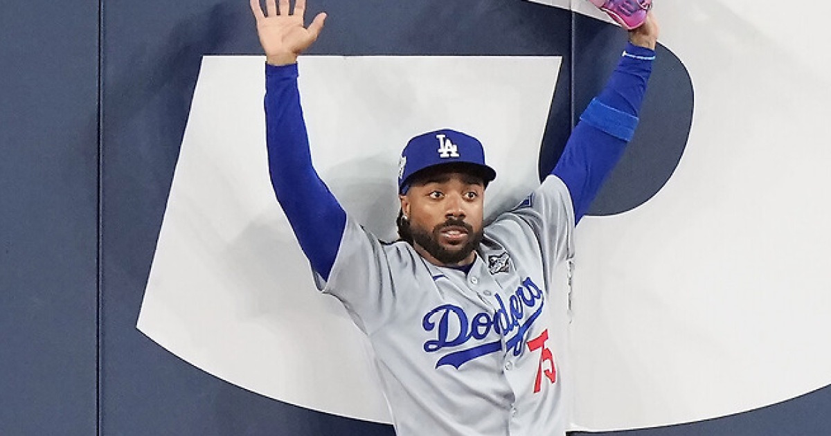 "위험한 행동이었다"…공 잡았다면 최소 동점, '대수비 요원'이 다저스 구했다