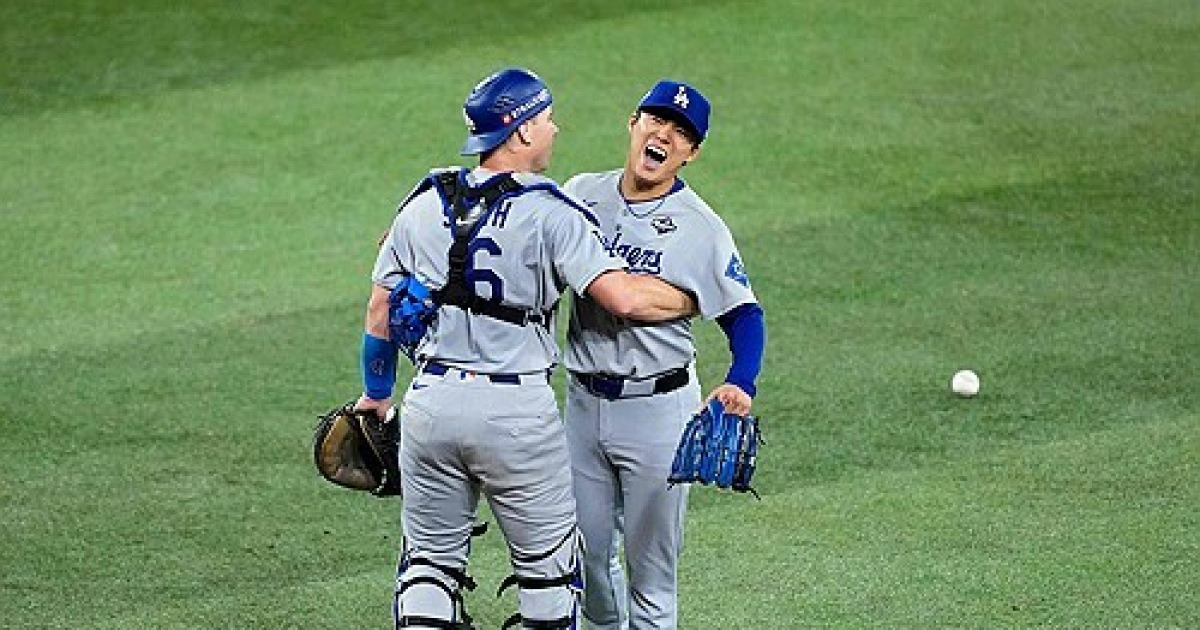 '야마모토야 우짜긋노'→'함 해보입시더' WS 3승 야마모토의 투혼이 만든 우승