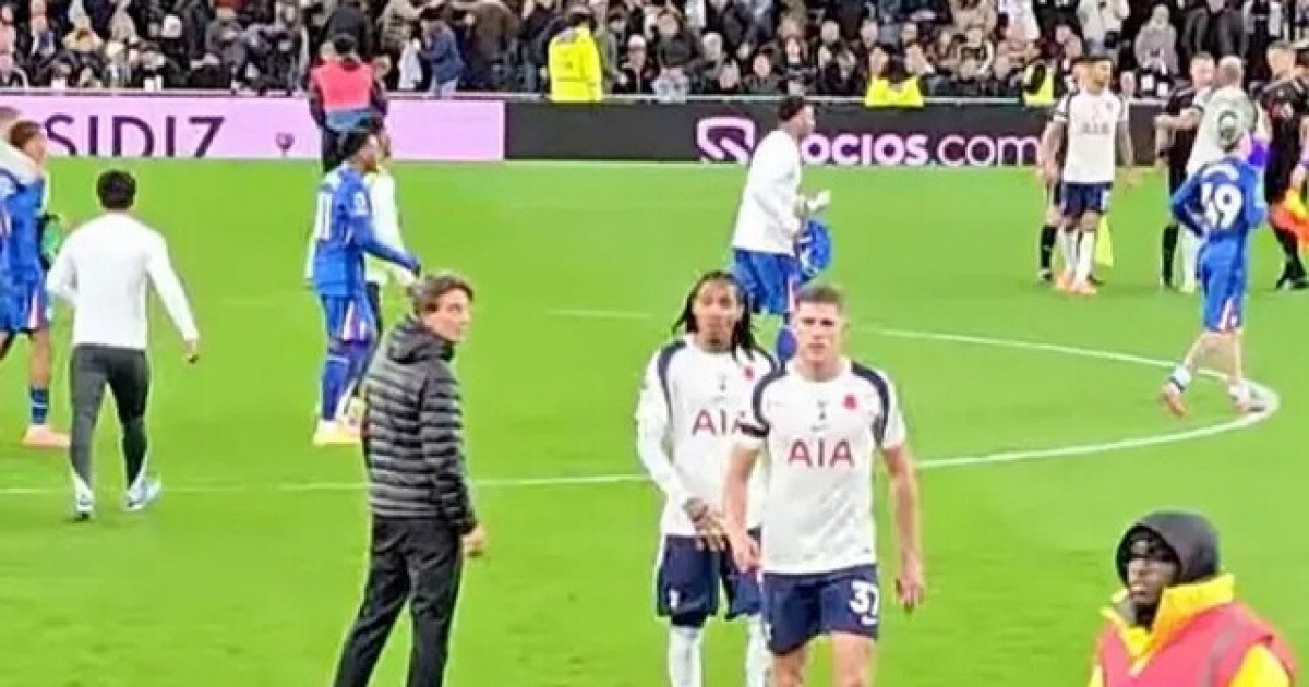 "감독 손 뿌리쳤다"… 첼시전 졸전 후 드러난 토트넘의 '콩가루 팀 케미', 노려보던 프랭크 감독은 일단 忍忍忍