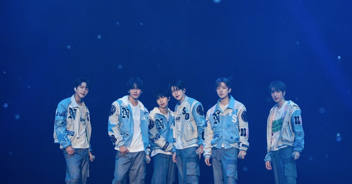 'NCT 위시'란 동화 속으로…천 개의 색깔 '팝팝' 터진 첫 콘서트 [리뷰]