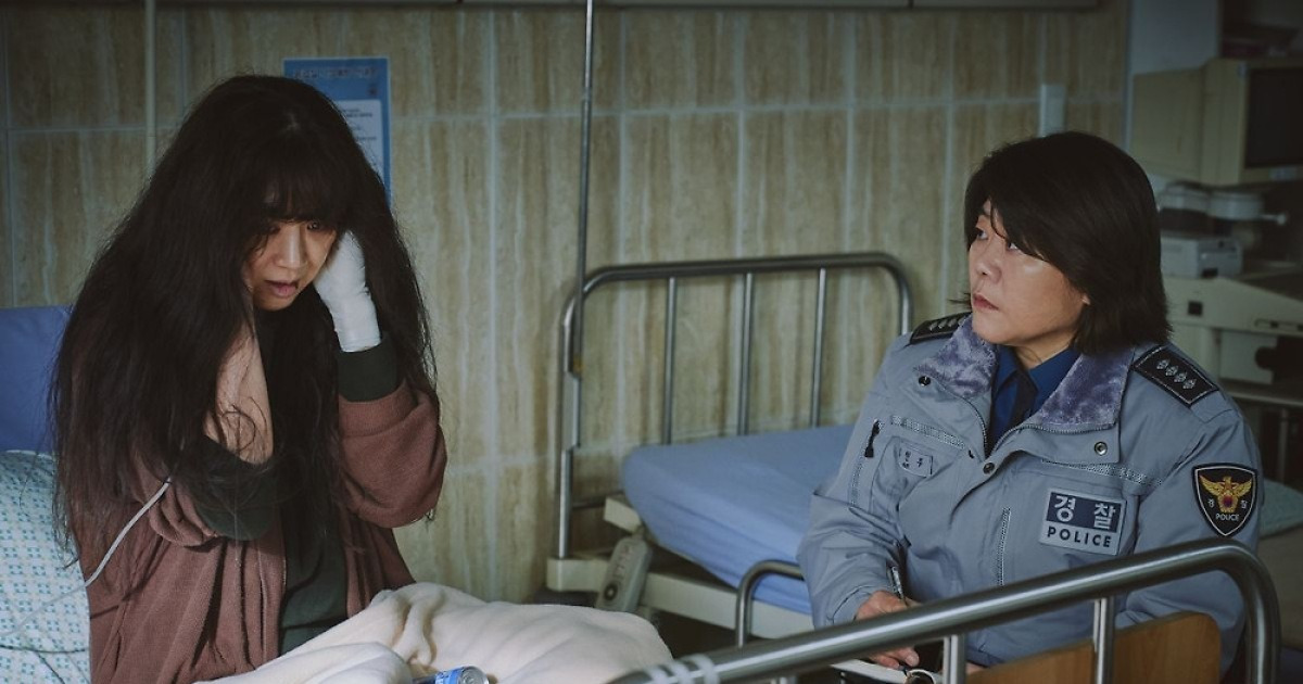 ‘하얀 차를 탄 여자’ 트라우마 씻어낸 여성들의 용기와 연대