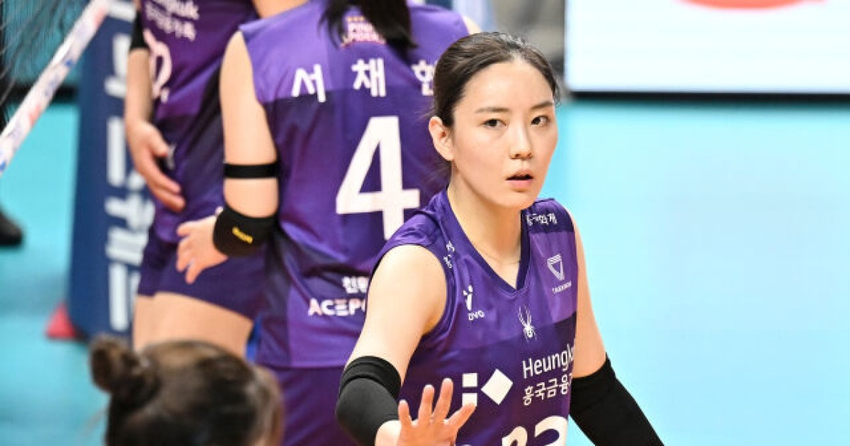 흥국생명 요시하라 감독이 본 세터 이나연은? “침착하고 좋은 베테랑 선수다” [MD인천]