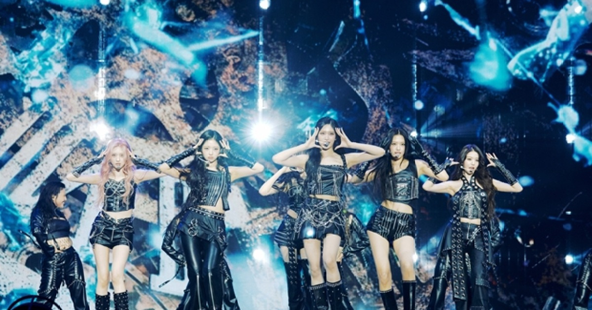 '쇼 왓 아이 엠' 아이브, '갓차'로 포문… "우리 많이 보고 싶었죠?" [TD현장]