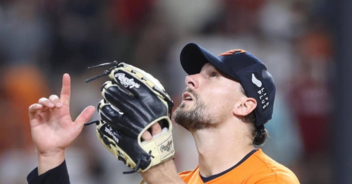 한화 '원투펀치' 와이스의 매듭 "2025년은 오로지 신만이 만들 수 있는 시즌이었어"