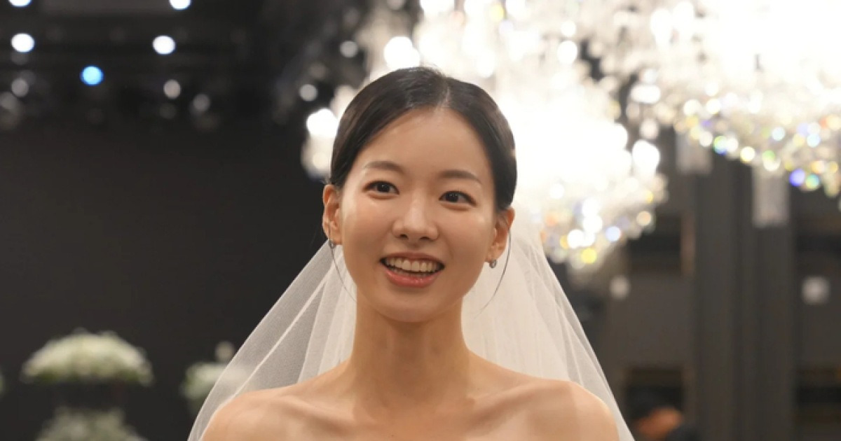 이시아, 순백의 웨딩드레스 자태 공개