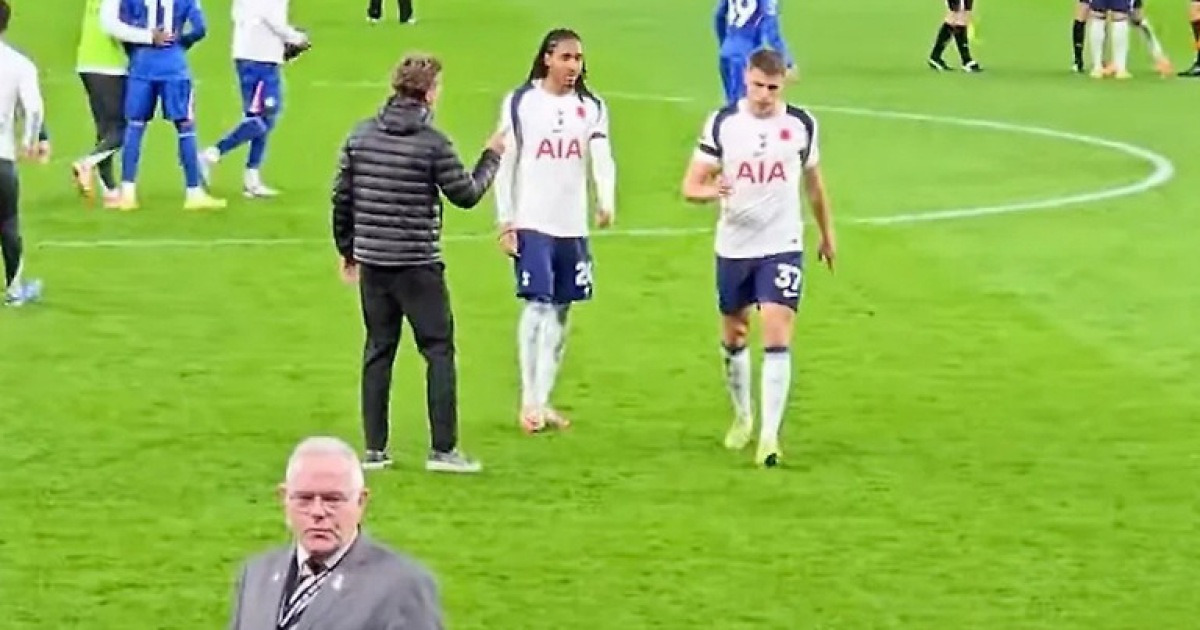 '英 BBC도 경악' 손흥민 없으니 '와르르' 무너진 기강..."선수가 감독 공개 무시" 위기의 토트넘, 프랭크는 "좌절 겪었을 것" 애써 침착