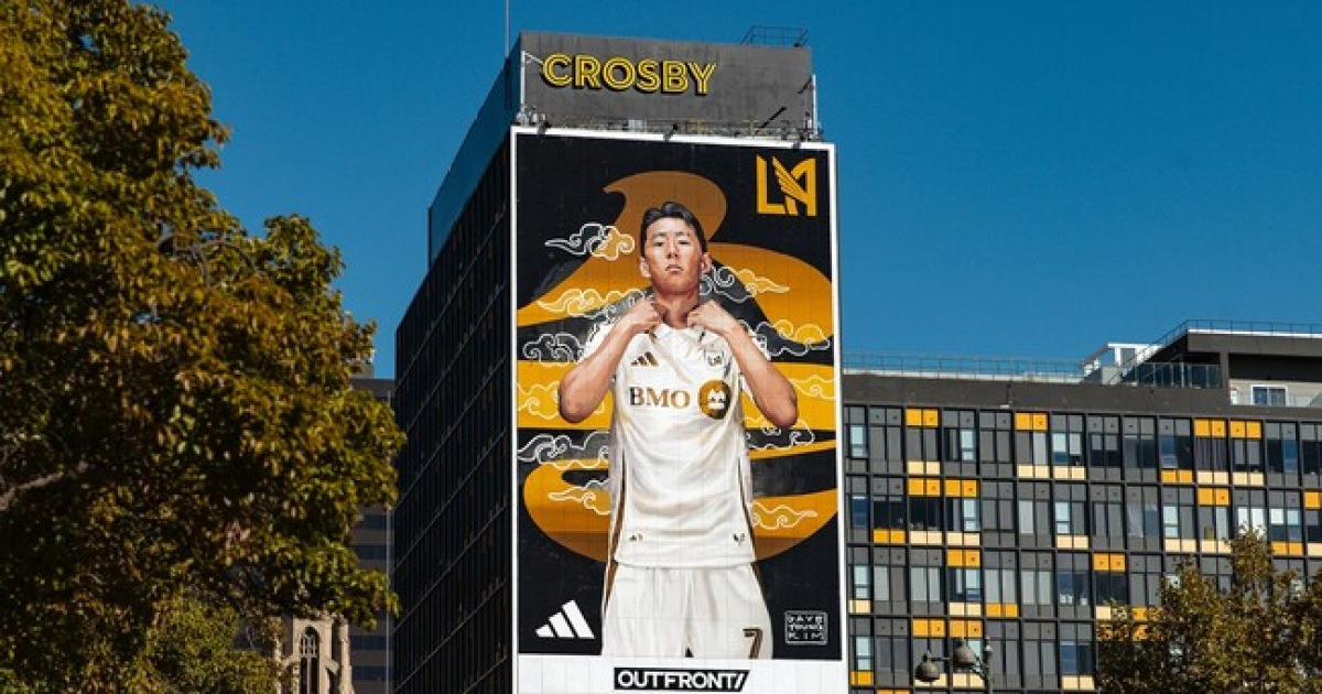 "손흥민 처음엔 누군지 몰랐어요" LA 대형 벽화 그린 韓 이민자 깜짝 고백..."덕분에 꿈을 꾸게 됐다"