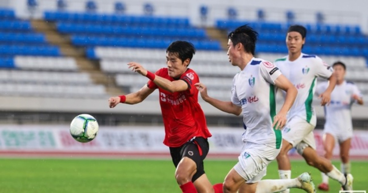 김해FC, 시흥시민축구단 따돌리고 2025 K3리그 우승 조기 확정... 2020년 우승 이후 2번째 챔피언의 영광 누려