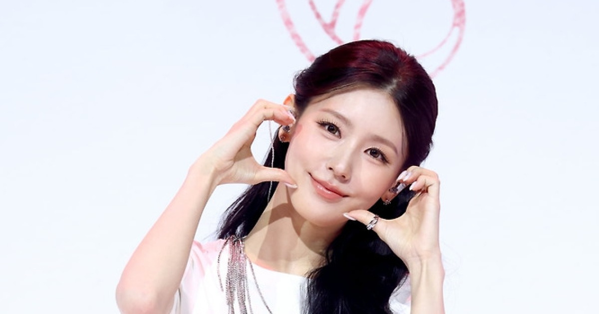 쇼케이스 전 쩌렁쩌렁 목풀기…아이들 미연 "노래 더 잘하고 싶어"