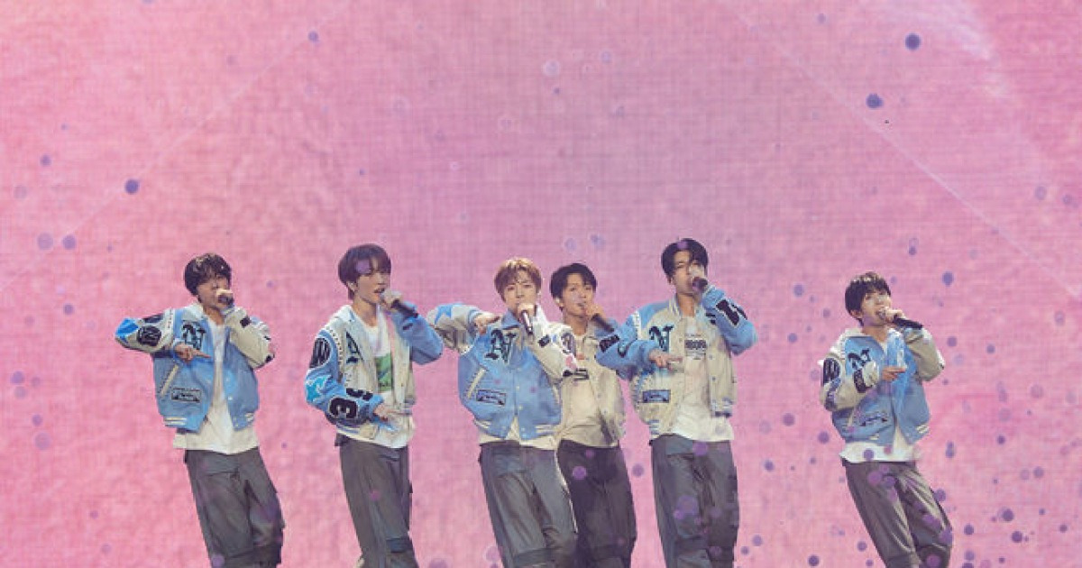 NCT WISH, 첫 단독 콘서트 투어 포문..2만 4천 시즈니와 호흡