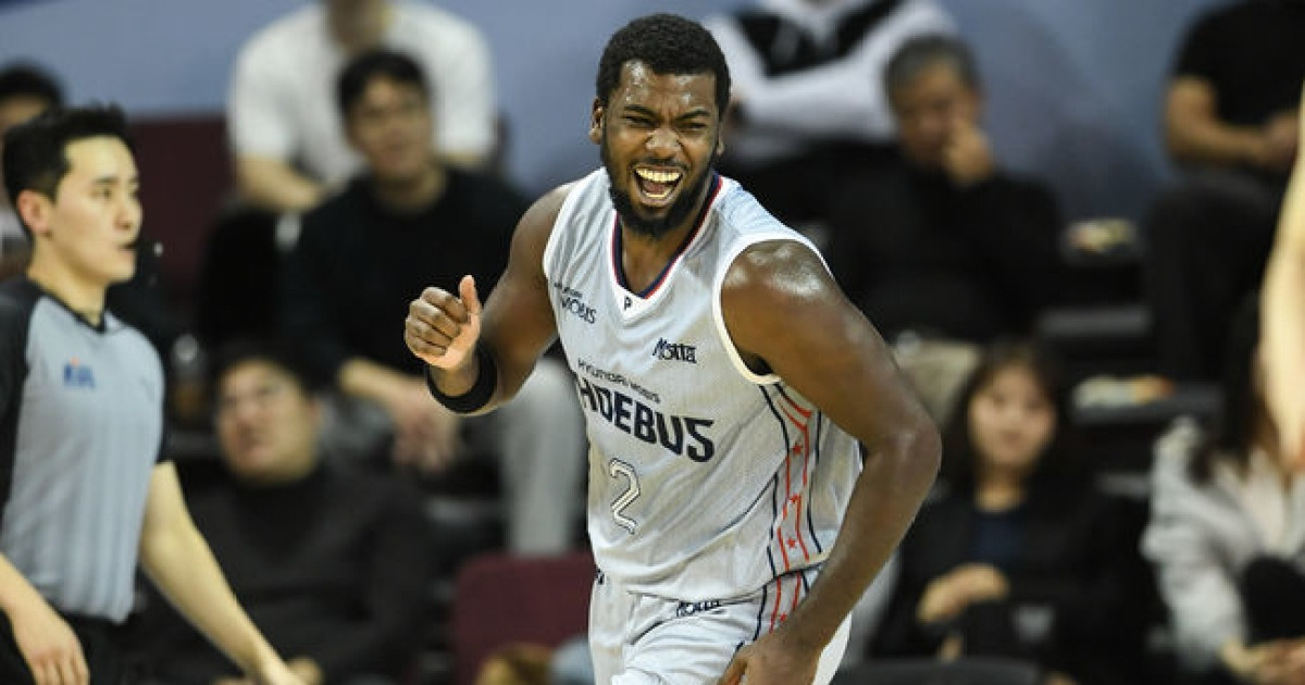 '해먼즈 34점 박무빈 14AS' 현대모비스, 삼성 연승 막았다