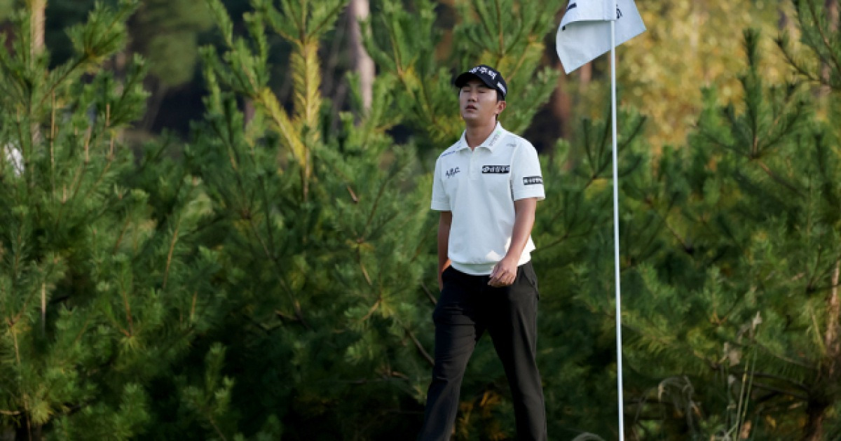 결국 2벌타가 옥태훈의 33년 만의 대기록 발목 잡았다···두고두고 아쉬운 드롭 규칙 위반