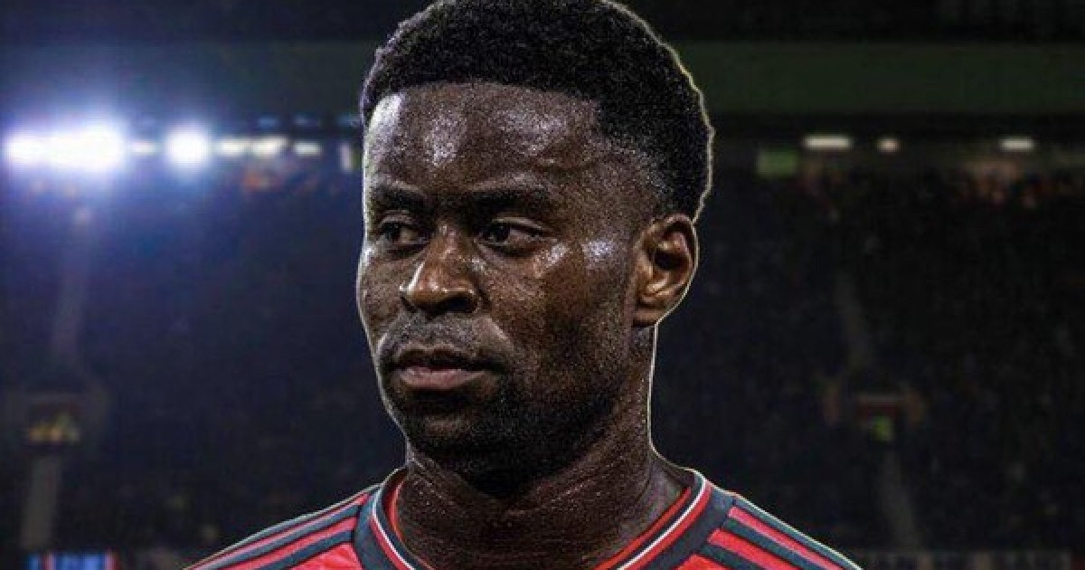 '상승세' 맨유 'FA 최대어' 영 국가대표 수비수 영입 '공식 참전'..."리버풀, 바르사, 레알과 치열한 경쟁 예상"