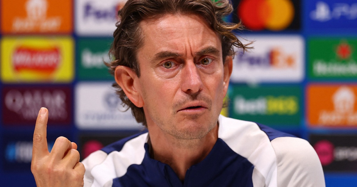 "죄송합니다" 英 BBC '공식발표' 토트넘 '감독 패싱 논란' 종결…토마스 프랭크 "판 더 펜→스펜스 사과, 실망했을 뿐"