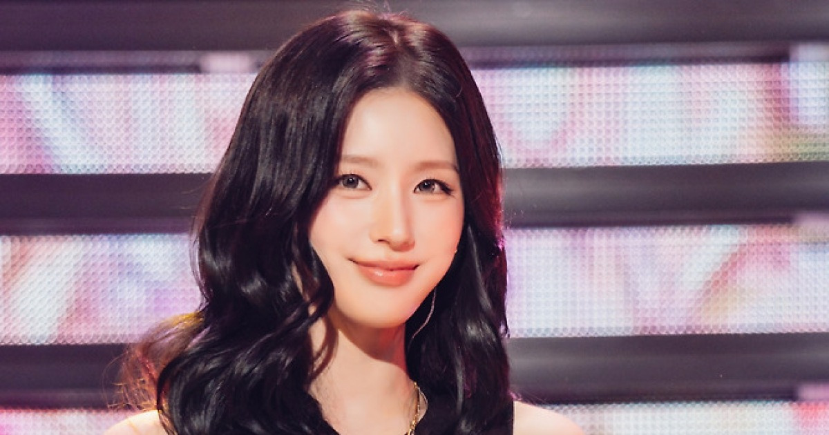 아이들 미연, 미니 2집 'MY, Lover' 팬쇼케이스…민니·우기 깜짝 등장에 환호