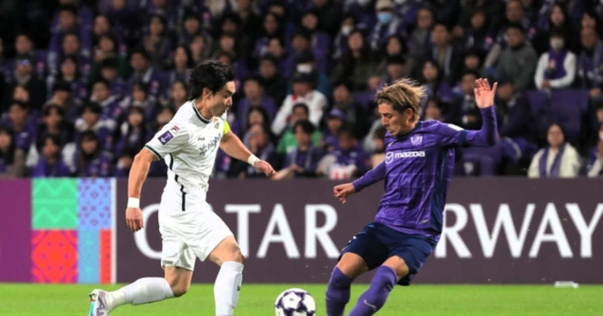 실책에 골대까지…강원FC 불운에 울었다