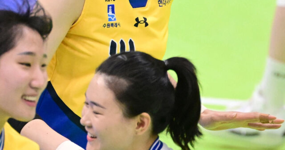 선두 등극, 하지만 더 중요한 카리-양효진의 '무릎 관리'...강성형 감독 "경기 끝나면 통증 느껴, 지금 정도 유지가 관건" [MD수원]