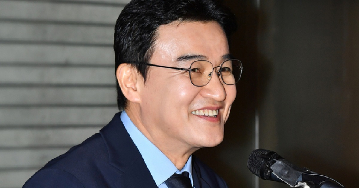 작가 변신 박중훈 “에세이에 94년 대마초 사건 언급, 용비어천가만 적을 수 없어”