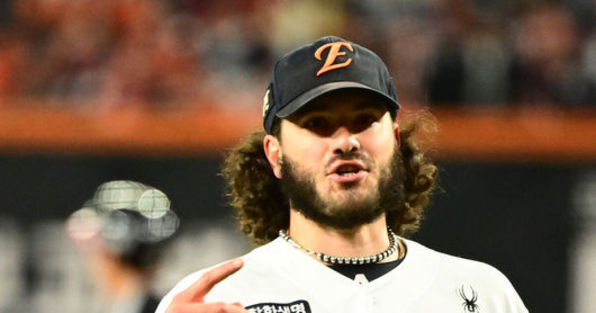 ‘한화 초비상’ 대전 흙 챙긴 슈퍼 에이스, 진짜 작별인가…美보도 나왔다 “폰세 ML 복귀에 관심 보여”