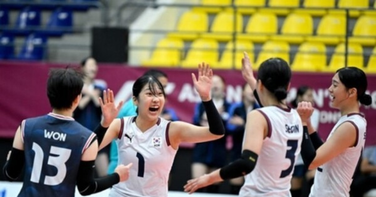 제 2의 김연경 탄생하나? 한국 U-16 여자대표팀, 카타르 꺾고 8강 진출...캡틴 손서연 맹활약