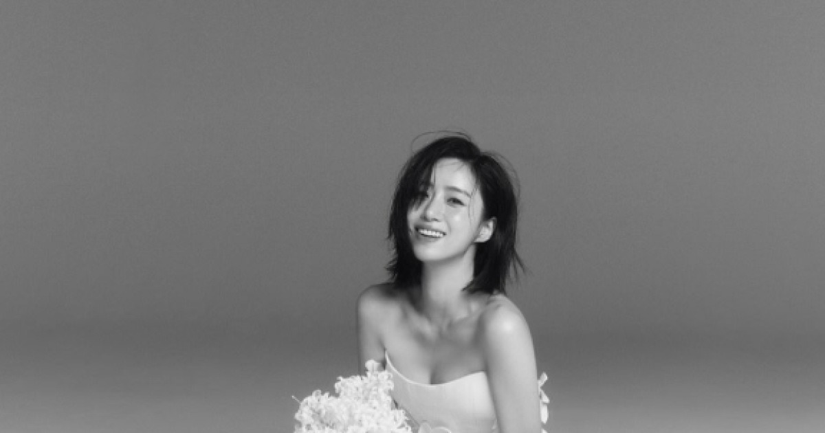 ‘11월 결혼’ 함은정, 웨딩 화보 공개