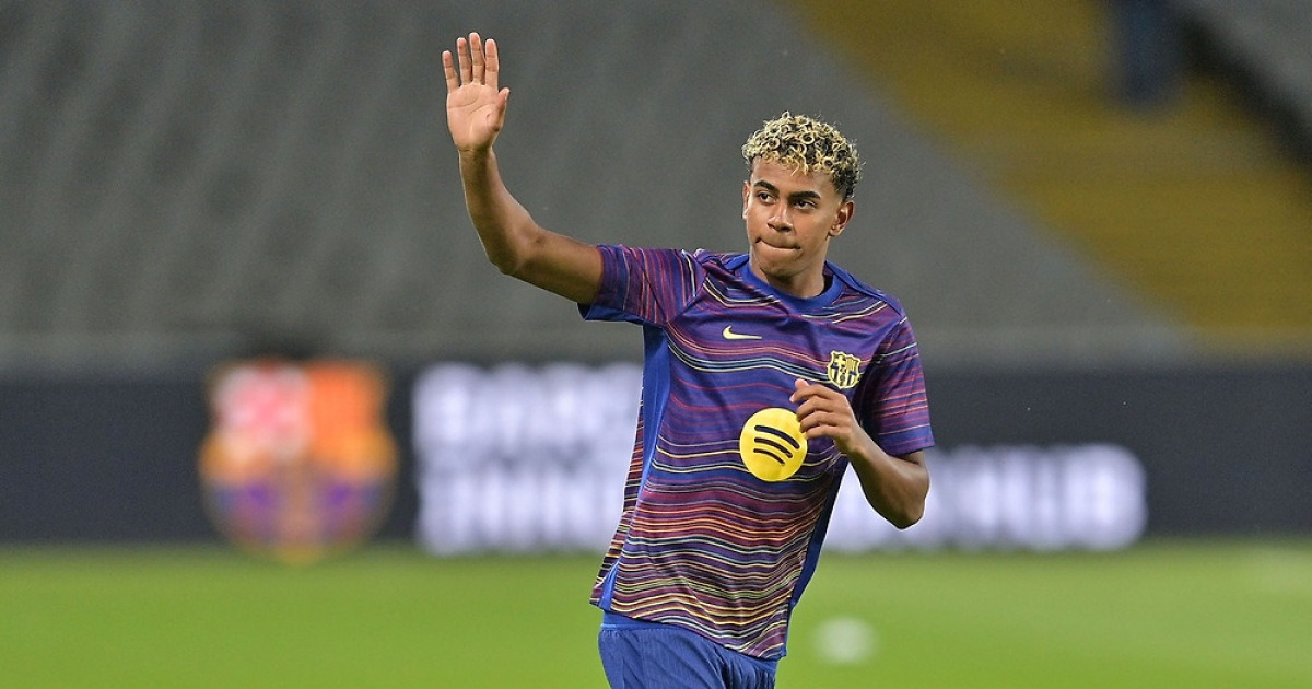 ‘메시 이후 최고 재능’ 야말, 음바페 넘어 역대 최연소 FIFPRO 베스트 11 선정