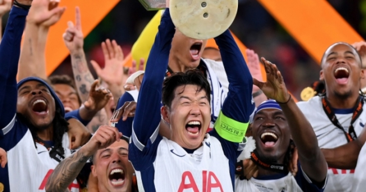 'EPL 역대 TOP 10' 손흥민 대기록... "이래서 모두가 SON 그리워한다"