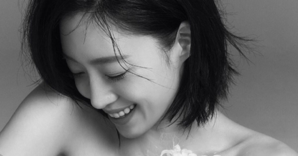 결혼 앞둔 함은정, ♥김병우 감독과 웨딩사진 공개 [TD#]