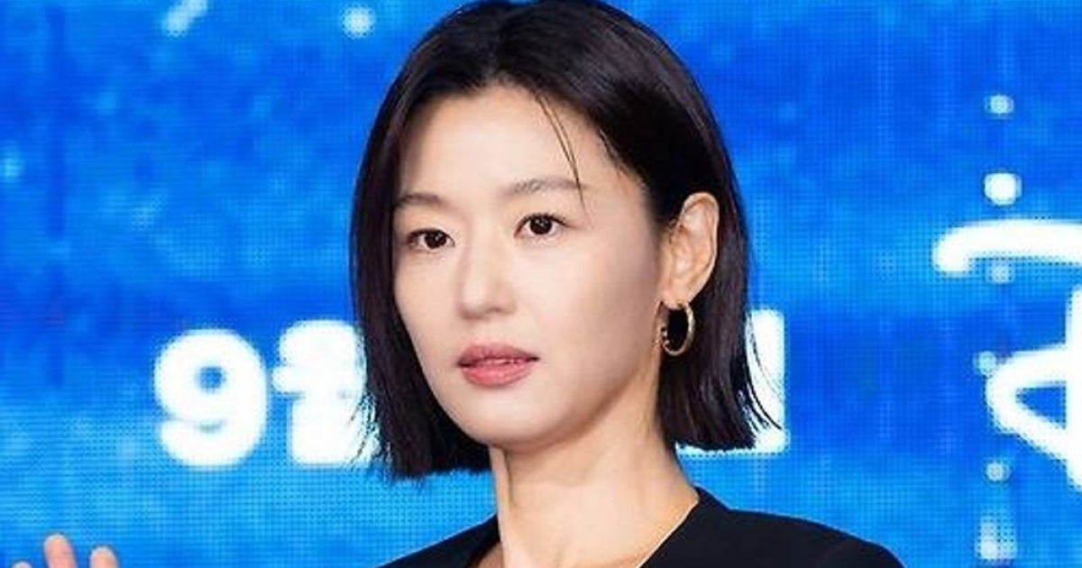 강동원 만난 전지현, 이병헌과 재회 불발됐다…"'코리언즈' 출연 안해"