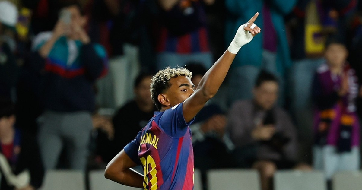 '18세 초신성' 야말, FIFPRO 베스트 11 선정…역대 최연소